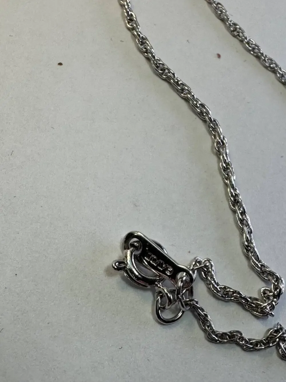 Vintage AVON Chain Necklace Bow Pendent Silver Tone 18” Jewelry